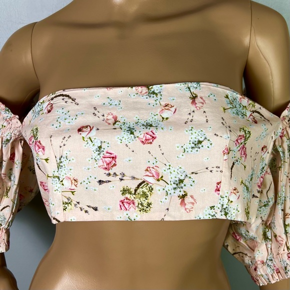 NEW WEWOREWHAT PINK FLORAL PRINT CROP TOP - Picture 5 of 10